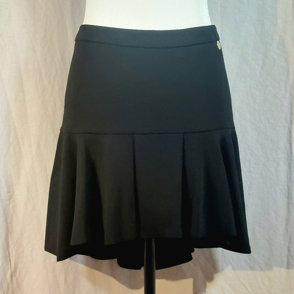 Mangano black hi-lo ruffled hem lined mini skirt w/ side zip, Euro XL/IT46, NWT